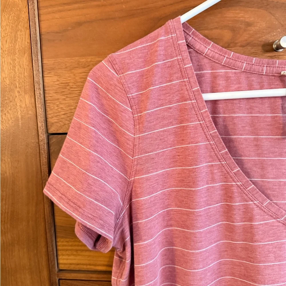 Lululemon Love Tee V Short Serve Stripe Heathered So Merlot White - Picture 7 of 7